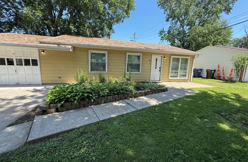 St. Peters House | Charming 3-bedroom house in St. Peters with AC and comfort