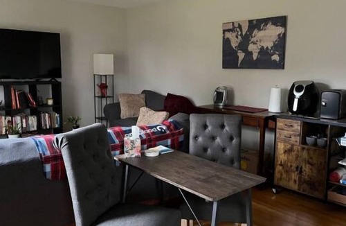 Fairview House | Charming 3-bedroom house, bedrooms rented together or separately