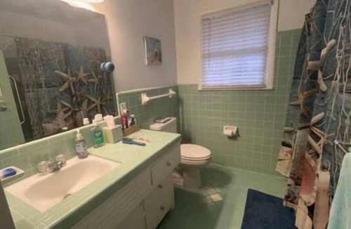 Fairview House | Charming 3-bedroom house, bedrooms rented together or separately