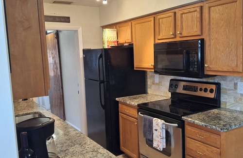 Sarasota Springs House | Charming 3-bedroom house with WiFi and AC in lovely Sarasota