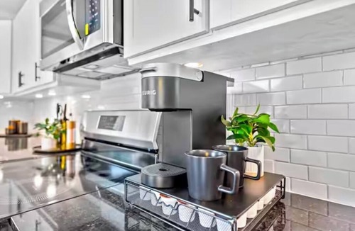 Belmont Historic District House | Charming 3-bedroom house with AC in Belmont