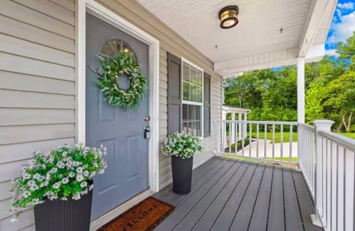 Belmont Historic District House | Charming 3-bedroom house with AC in Belmont
