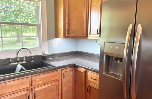 Big Spring House | Charming 3-bedroom house with WiFi and AC in Cecilia