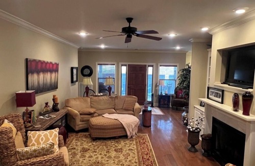 Grand Oaks House | Charming 3-bedroom house, minutes from Ole Miss and the Oxford Square!