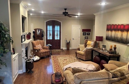 Grand Oaks House | Charming 3-bedroom house, minutes from Ole Miss and the Oxford Square!