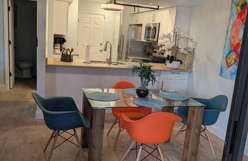 Iona House | Charming 3-bedroom town home with WiFi, AC in marvelous Fort Myers