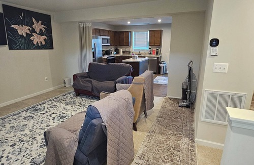 Ruther Glen House | Charming 3-bedroom 2.5 bath townhome with WiFi and AC in Ruther Glen