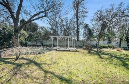 Hartwell House | Charming 8-bedroom home in Hartwell, 5 minutes from Cateechee Golf Club!