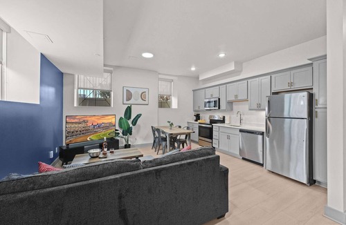 Downtown Louisville Apartment | Charming apartment close to Louisville Hospitals!