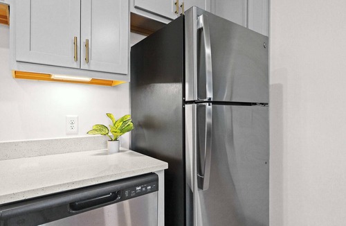 Downtown Louisville Apartment | Charming apartment close to Louisville Hospitals!