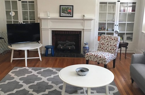 Downtown Apartment | Charming Apartment In Historic Downtown Frederick