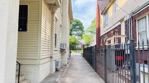 Midtown Apartment | Charming BOHO Loft Retreat with King and Queen Bed