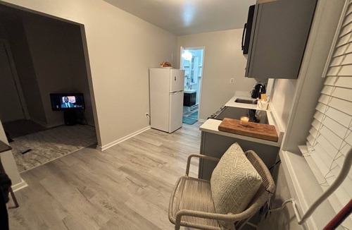 Brandywine Cottage | Charming Brandywine Tiny Home – Work, Relax, Retreat,Host Small Gatherings