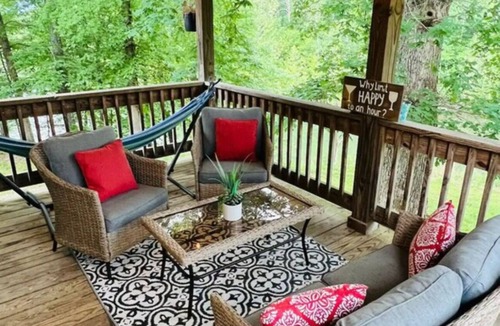 Rising Fawn Cabin | Charming Cabin on the lake in Rising Fawn