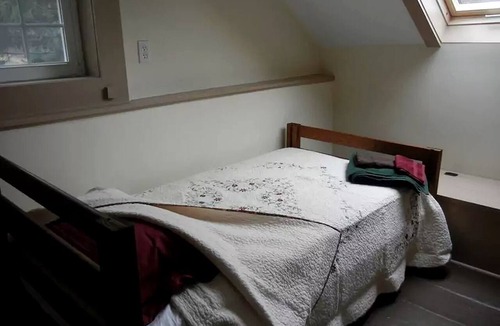 Front Royal Cottage | Charming Cottage Rental next to Appalachian Trail in Front Royal, Virginia