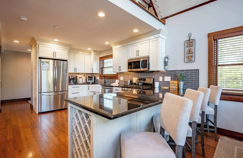 Oakland House | Charming Dog Friendly Lake Area Home w/Hot Tub