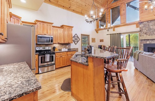 Whittier Cabin | Charming, Family-Friendly Cabin - Serene, Minutes from GSMNP Fun! Easy Access!