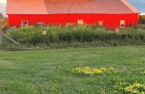 Hessel House | Charming Farm Retreat. Near Les Cheneaux Islands and Mackinac. fresh eggs!