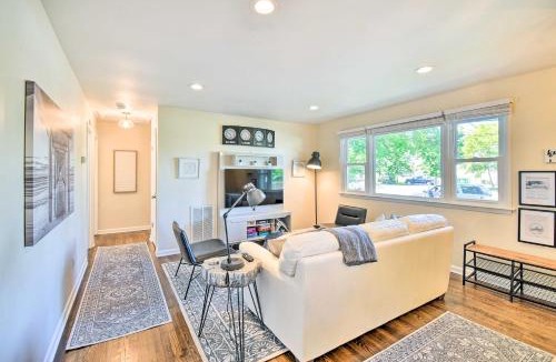 Hampton House | Charming Hampton Home w/Yard: 2 Mi to Beach!