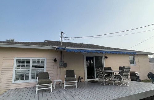 Rivocean House | Charming home by the Sea! 3rd house from the beach! Pets welcome. 3BR, 2 bath