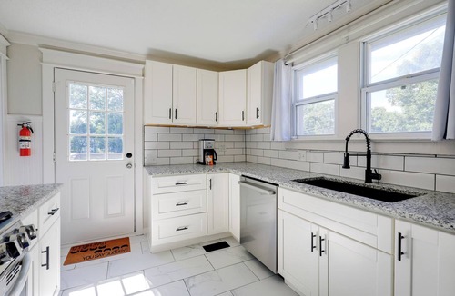 Lee's Summit House | Charming Home, Walkable to Downtown Lee's Summit