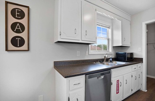Clarksville House | Charming House Close to Fort Campbell and Casino