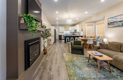 Lakeside House | Charming Lakeside Retreat