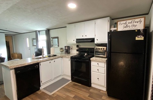 Mouth of Wilson House | Charming Mountain Retreat Near Grayson Highlands, 2BR 2BA, Sleeps 6