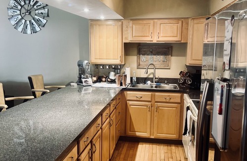 Charleston House | Charming private home with hot tub and patio