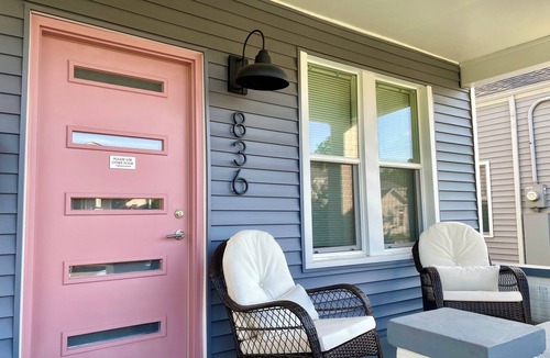 Schnitzelburg House | Charming Quiet Urban Retreat Near Restaurants and Bars in Germantown