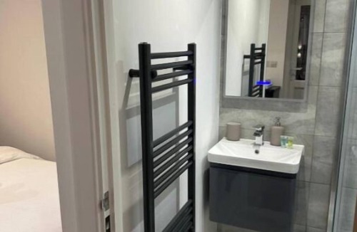 South Ockendon Apartment | Charming Studio