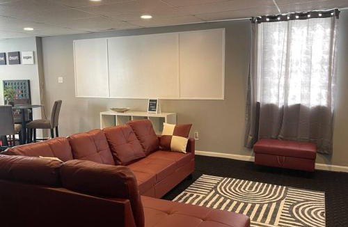 Corryville House | Charming Urban Retreat - Near UC, Med Centers, OTR