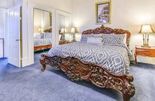 French Quarter Apartment | Chateau Orleans