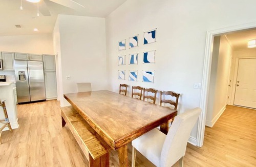 Pass Christian House | Cheerful 2-Bedroom Home on the Water with a Pool