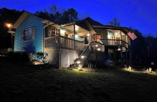 Ellijay Cabin | Cheerful 3 bedroom relaxing riverfront cabin with outdoor jacuzzi and Tv