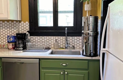 Spring Grove Village House | Cheerful & Cozy 4BR Historic Home Near Downtown Cincinnati affordable for groups