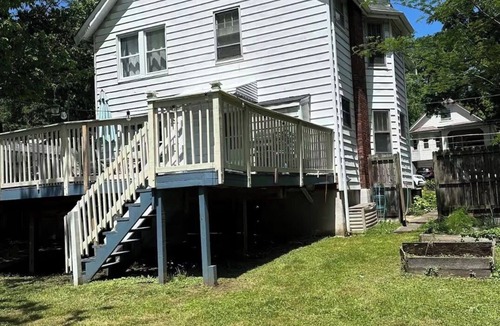 Spring Grove Village House | Cheerful & Cozy 4BR Historic Home Near Downtown Cincinnati affordable for groups