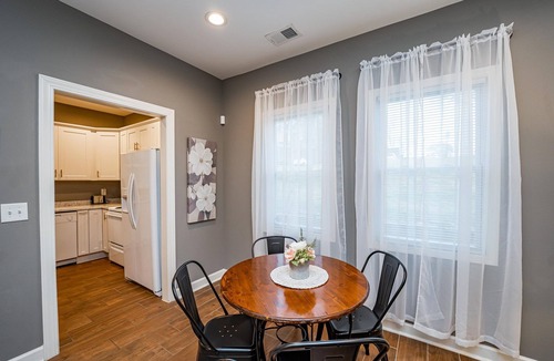 Laurens House | Cheerful Pet-Friendly Bungalow 1 Block from Downtown Laurens