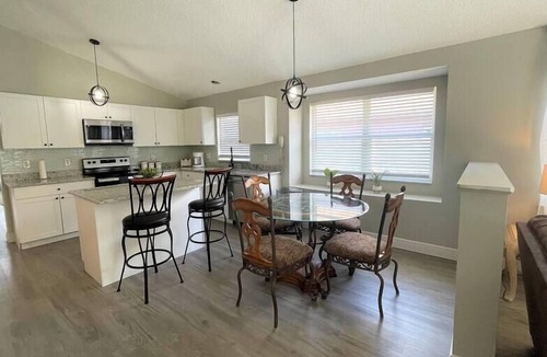 Lake Davenport Estates Villa | Cheerful Villa with Pool