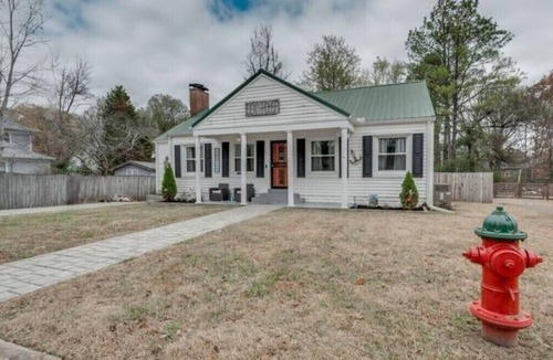 Mount Pleasant House | Cherry Street Retreatnn