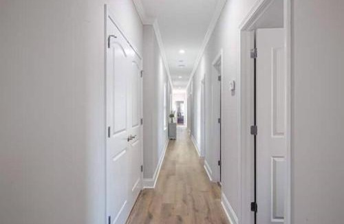 Tulane - Gravier House | Chic 5 Bedroom Home Near French Quarter