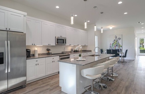 Gulfport House | Chic Coastal Haven + Walk to Beach + Rest + Casino