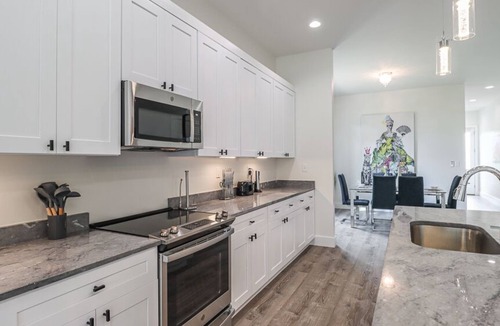 Gulfport House | Chic Coastal Haven + Walk to Beach + Rest + Casino