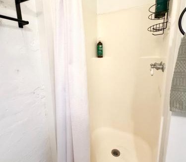 Faubourg Marigny Apartment | Chic Cottage near the Lower French Quarter