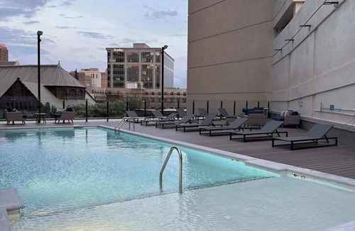 Birmingham Apartment | Chic Downtown Apartment - Prime Location