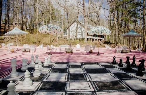 Tracy City House | Chic Retreat: Glamping Fun Awaits You and Your Besties in Tracy City, TN
