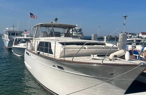 Mackinac Island Boat Rental | Chicago to Mack Race: Moored of Mackinac