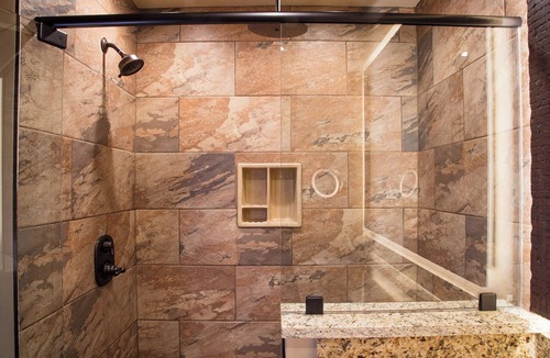 Gatlinburg Resort | Christmas Resort with 4 bedrooms and AC in beautiful Gatlinburg