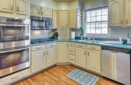 Cincinnati House | Cincinnati Vacation Rental: 5 Mi to Downtown!