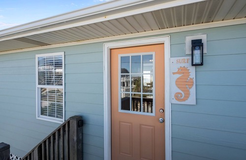 Indian Beach House | Classic Oceanfront Emerald Isle Cottage!